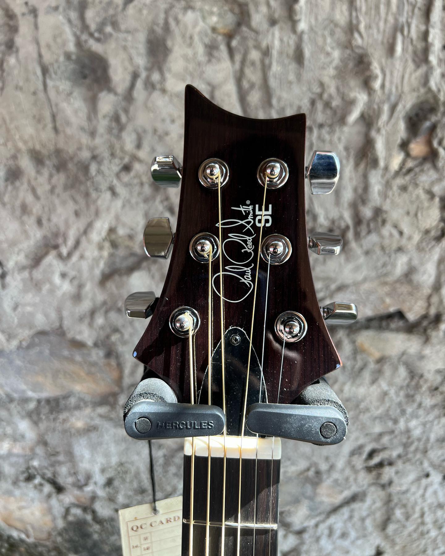 PRS SE AX20E Angelus Cutaway 6-Strings Electro Acoustic Guitar With Gigbag- Natural