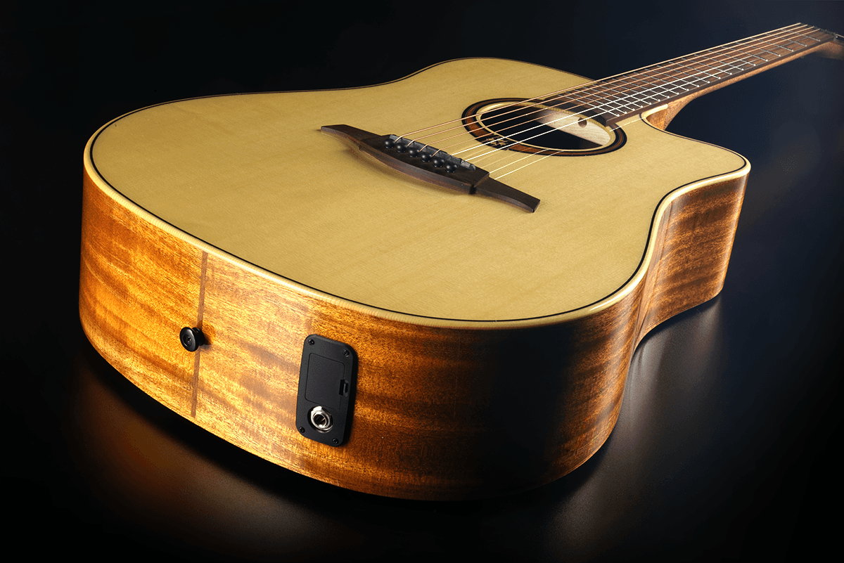 LAG -GLA T88DCE/B Dreadnought cutaway electro